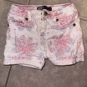 2T Levi floral jean shorts